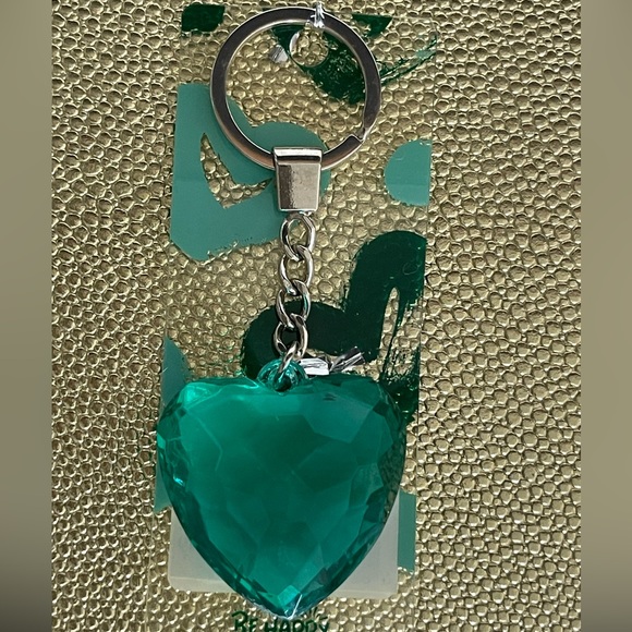 Diamond Heart Key Chain - Picture 4 of 7